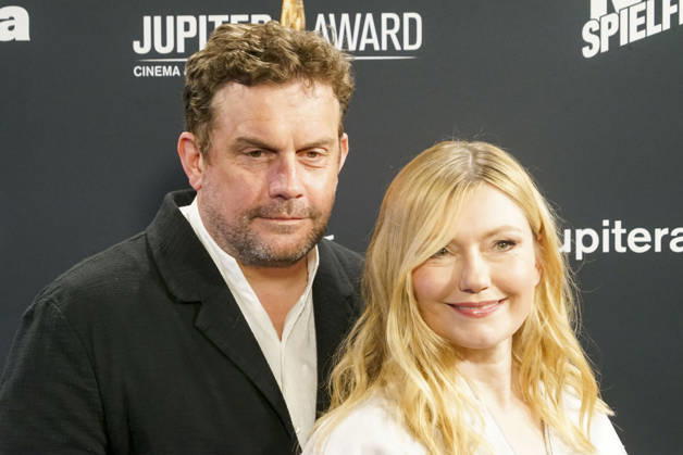 cntv Sebastian Bezzel Schauspieler mit Frau Johanna Gehlen zu Gast bei der Verleihung des Jupiter Award 2026 im Hotel Ameron am Donnerstag 19.03.2026 in Hamburg Hamburg Deutschland