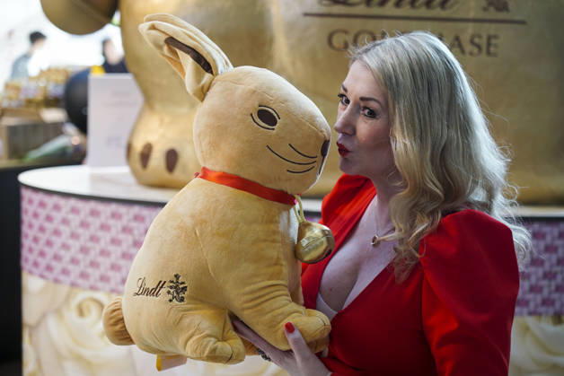 cntv Sandra Quadflieg zu Gast bei der Lind Goldhasen Oster Charity und Feier 20 Jahre Europa Passage Donnerstag 19.03.2026 in Hamburg Hamburg Germany
