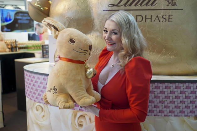 cntv Sandra Quadflieg zu Gast bei der Lind Goldhasen Oster Charity und Feier 20 Jahre Europa Passage Donnerstag 19.03.2026 in Hamburg Hamburg Germany