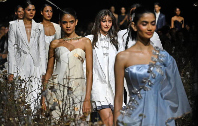 March 20, 2026, Mumbai, Maharashtra, India: Bollywood actress Ananya Panday (second from right) wearing designer Rahul Mishra s creation walks the ramp on the second day of Lakme Fashion Week (LFW) in Mumbai. Mumbai India - ZUMAs197 20260320_aaa_s197_354 Copyright: xAshishxVaishnavx