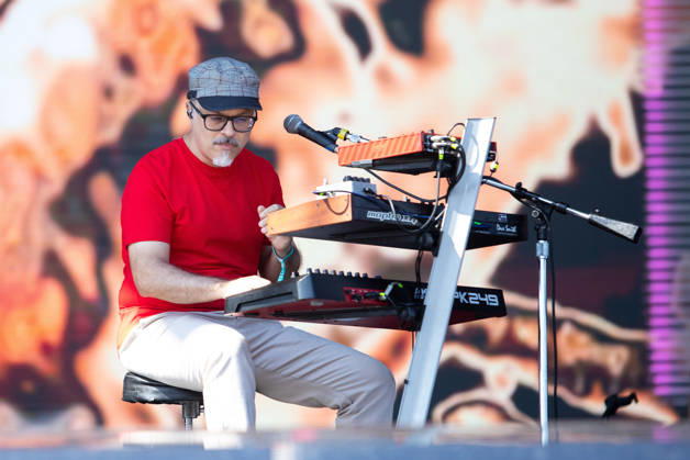 SaO PAULO, SP - 22.03.2026: LOLLAPALOOZA BRASIL 2026 - Show by the Pernambuco band Mundo Livre S A on the afternoon of this Sunday (22), the last day of the Lollapalooza festival, held at the Interlagos racetrack in Sao Paulo, SP. x2910013x RodileixMorais