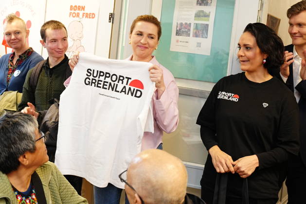 Denmark Election Denmarks Prime Minister and The Social Democrats leader Mette Frederiksen meets Greenlandic voters during her campaign on election day, in Aalborg, Denmark, Tuesday, March 24, 2026. (Photo: Henning Bagger Scanpix 2026) , Aalborg Denmark Copyright: HenningxBaggerx spdk20260324-121412-L
