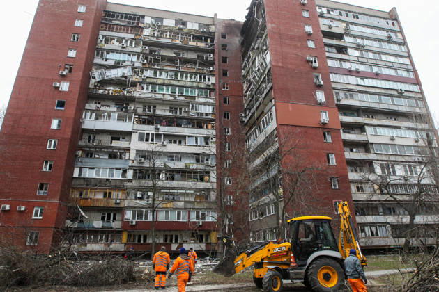 A 14-storey apartment block is damaged by a Russian drone strike in Dnipro, Ukraine, March 24, 2026. Russian forces attacked the eastern Ukrainian city with strike drones. At least 13 people were injured, including two girls aged 12 and nine, and a one-and-a-half-year-old boy. (Photo by Mykola Miakshykov Ukrinform) Russian army attacks apartment block with drone in Dnipro Copyright: xMykolaxMiakshykovx