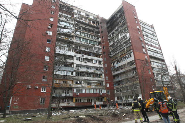 A 14-storey apartment block is damaged by a Russian drone strike in Dnipro, Ukraine, March 24, 2026. Russian forces attacked the eastern Ukrainian city with strike drones. At least 13 people were injured, including two girls aged 12 and nine, and a one-and-a-half-year-old boy. (Photo by Mykola Miakshykov Ukrinform) Russian army attacks apartment block with drone in Dnipro Copyright: xMykolaxMiakshykovx
