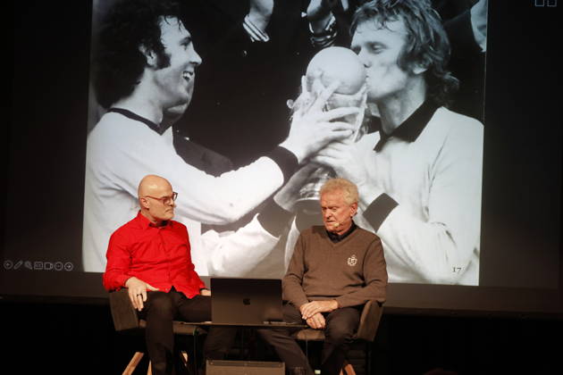 Sepp Maier auf Tour Tobias Bücklein und Sepp Maier bei der Sepp Maier Live Tour 2026 in der Karl-Diehl-Halle. Röthenbach an der Pegnitz, 23.03.2026 Röthenbach Nürnberger Land Karl Diehl-Halle Bayern D Copyright: xAgenturxWehnert R.Zichyx