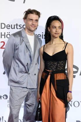 Nico Ehrenteit und Salber Lee Williams bei der Verleihung des 24. Deutschen Hörfilmpreises 2026 im Colosseum Filmtheater. Berlin, 24.03.2026