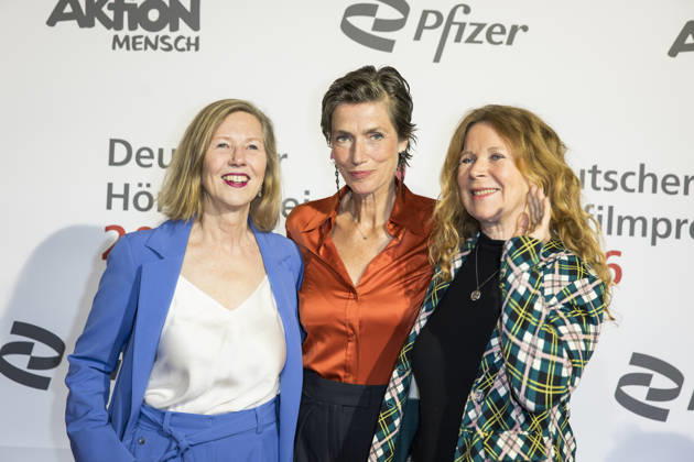 Deutscher Hörfilmpreis, Preisverleihung im Kino Colosseum, Berlin, 24.03.2026 Petra Zieser, Julia Bremermann und Marion Kracht vor der Preisverleihung zum Deutschen Hörfilmpreis im Berliner Kino Colosseum am 24.03.2026 Berlin Kino Collosseum Copyright: xBenxKriemannx