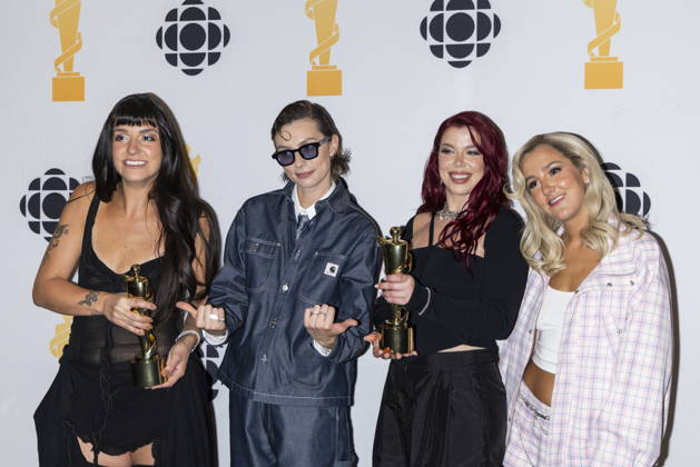 March 29, 2026, Hamilton, On, Canada: The Beaches pose for photos after winning Group of The Year during the 2026 Juno Awards in Hamilton, on Sunday March 29, 2026. Hamilton Canada - ZUMAc35_ 20260329_zaf_c35_270 Copyright: xNickxIwanyshynx