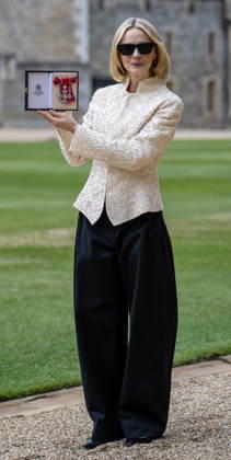. 31 03 2026. Windsor, United Kingdom. Actress Carey Mulligan with her CBE after an Investiture at Windsor Castle, United Kingdom xPoolx xi-Imagesx IIM-26674-0004