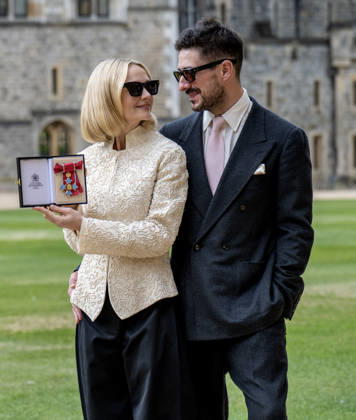 . 31 03 2026. Windsor, United Kingdom. Actress Carey Mulligan with her husband Marcus Mumford, after she received a CBE at an Investiture at Windsor Castle, United Kingdom xPoolx xi-Imagesx IIM-26674-0010