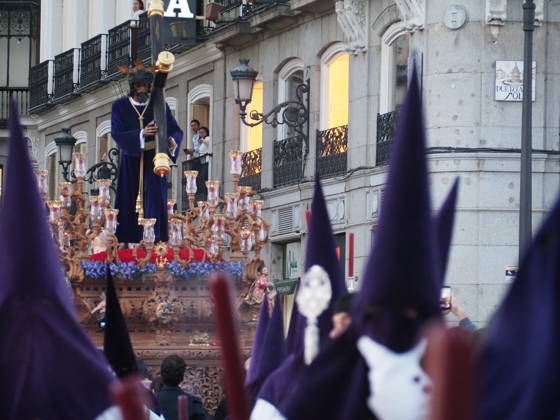 April 1, 2026, Madrid, Madrid, Spain: MADRID, SPAIN - APRIL 1: A large procession of Christ of the Gypsies through the streets of Madrid on April 1, 2026 in Madrid, Spain. Madrid Spain - ZUMAh199 20260401_zip_h199_005 Copyright: xAaronxHerediax