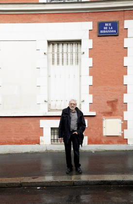 Portrait of Jacques Tardi in his neighbourhood, following in the footsteps of Nestor Burma in Menilmontant. 10 10 2024 Olivier Dion LH opale.photo RECORD DATE NOT STATED