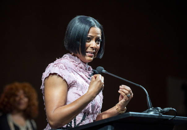 April 4, 2026, Philadelphia, Pennsylvania, United States: TAMRON HALL, American broadcast journalist, television talk show host and author, speaking at the WDAS-FM tenth annual Women Of Excellence Legend award at the luncheon held at the Philadelphia Sheraton Philadelphia United States - ZUMArf1_ 20260404_zaf_rf1_019 Copyright: xRickyxFitchettx