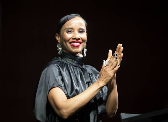 April 4, 2026, Philadelphia, Pennsylvania, United States: R&B singer, songwriter, VIVIAN GREEN, speaking at the WDAS-FM tenth annual Women Of Excellence awards luncheon where she received the Trailblazing award at the Philadelphia Sheraton Philadelphia United States - ZUMArf1_ 20260404_zaf_rf1_039 Copyright: xRickyxFitchettx