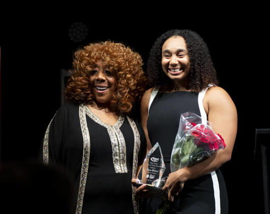 April 4, 2026, Philadelphia, Pennsylvania, United States: AUTUMN LOCKWOOD, Philadelphia Eagles football coach and the first Black woman to coach in a Super Bowl, is presented an award by legendary radio host, PATTY JACKSON, at the WDAS-FM annual Women Of Excellence awards luncheon held at the Philadelphia Sheraton Philadelphia United States - ZUMArf1_ 20260404_zaf_rf1_054 Copyright: xRickyxFitchettx