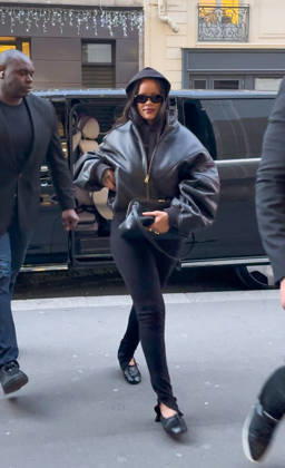 Rihanna went shopping at Galeries Lafayette in Paris on April 6, 2026 Rihanna went shopping at Galeries Lafayette in Paris on April 6, 2026 Paris France Copyright: xAgencex xBestimagexAgencex xBestimagex