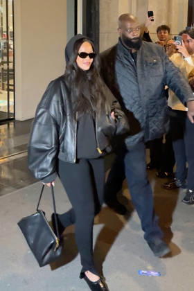 Rihanna went shopping at Galeries Lafayette in Paris on April 6, 2026 Rihanna went shopping at Galeries Lafayette in Paris on April 6, 2026 Paris France Copyright: xAgencex xBestimagexAgencex xBestimagex