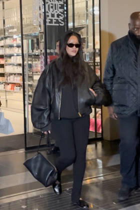 Rihanna went shopping at Galeries Lafayette in Paris on April 6, 2026 Rihanna went shopping at Galeries Lafayette in Paris on April 6, 2026 Paris France Copyright: xAgencex xBestimagexAgencex xBestimagex