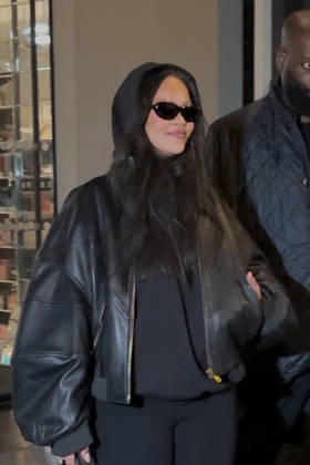 Rihanna went shopping at Galeries Lafayette in Paris on April 6, 2026 Rihanna went shopping at Galeries Lafayette in Paris on April 6, 2026 Paris France Copyright: xAgencex xBestimagexAgencex xBestimagex