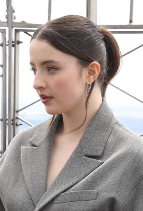 NEW YORK, NY APRIL 7 Lucy Halliday pictured as the cast of Hulus The Testaments to Visit the Empire State Building Ahead of April 8 Premiere on April 7, 2026 in New York City Credit John Fycke AdMedia 454822 2026 04 07 New York New York City  Copyright: xAdMediax STAR_454822_021