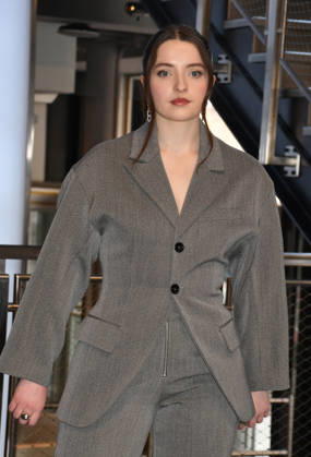 NEW YORK, NY APRIL 7 Lucy Halliday pictured as the cast of Hulus The Testaments to Visit the Empire State Building Ahead of April 8 Premiere on April 7, 2026 in New York City Credit John Fycke AdMedia 454822 2026 04 07 New York New York City  Copyright: xAdMediax STAR_454822_026