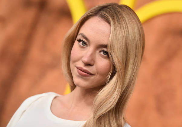 ˜Euphoria™ S3 Los Angeles Premiere Sydney Sweeney arriving to the season 3 Euphoria Los Angeles premiere held at the TCL Chinese Theatre on April 07, 2026 in Hollywood, CA. Hollywood TCL Chinese Theatre California USA Copyright: xLISAxOConnorx xAFF-USA.comx