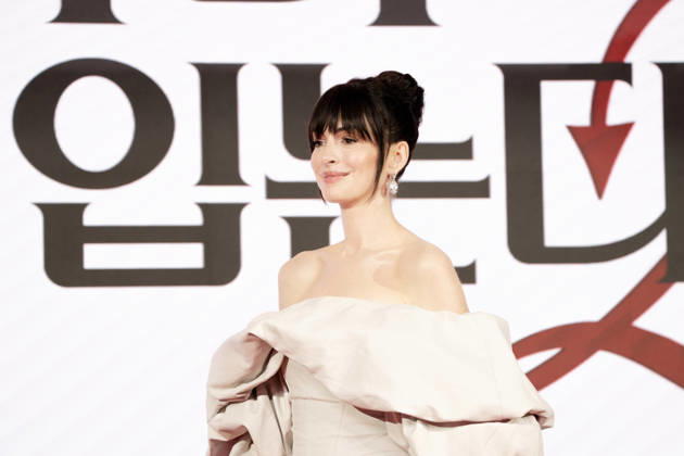 The Devil Wears Prada 2 press conference in Seoul SEOUL, SOUTH KOREA - APRIL 08: Anne Hathaway poses during a press conference for the movie The Devil Wears Prada 2 at Four Seasons Hotel on April 08, 2026 in Seoul, South Korea. Hwawon Lee Anadolu Seoul South Korea. Editorial use only. Please get in touch for any other usage. Copyright: x2026xAnadoluxHwawonxLeex