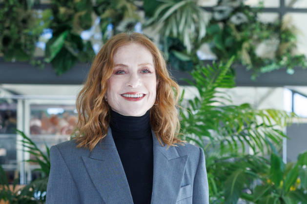 News - Photocall - La donna piu ricca del mondo Isabelle Huppert attends the photocall for the movie La donna piu ricca del mondo on April 08, 2026 at Sofitel Hotel Villa Borghese, Rome, Italy Rome Sofitel Hotel Villa Borghese Italy Copyright: xEmanuelaxVertollix xLiveMediax LPN_2379131