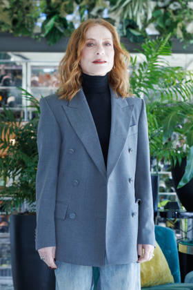 News - Photocall - La donna piu ricca del mondo Isabelle Huppert attends the photocall for the movie La donna piu ricca del mondo on April 08, 2026 at Sofitel Hotel Villa Borghese, Rome, Italy Rome Sofitel Hotel Villa Borghese Italy Copyright: xEmanuelaxVertollix xLiveMediax LPN_2379133
