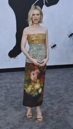 Cast member Carey Mulligan attends Netflix s dark comedy TV series Beef at the Egyptian Theatre in the Hollywood section of Los Angeles on Wednesday, April 9, 2026. Storyline: Road rage ensues after a parking-lot incident, resulting in a bitter feud between the two antagonists. The vendetta between them and the lengths they ll go to in order to wreak revenge on each other spirals out of control, jeopardizing everything and everyone in their lives. LAP2026040903 JIMxRUYMEN