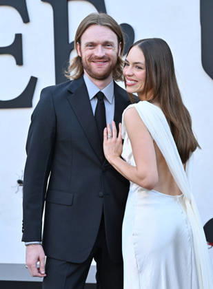 ˜Beef™ season 2 World Premiere Finneas O Connell and Claudia Sulewski arriving to ˜Beef™ season 2 World Premiere at Egyptian Theatre on April 08, 2026 in Hollywood, CA. Hollywood Egyptian Theatre California USA Copyright: xLISAxOConnor AFF-USA.comx