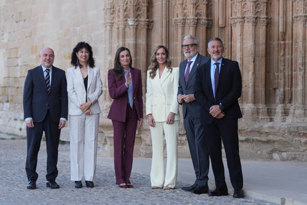 Queen Letizia meets with the Associació de Dones Empresàries Queen Letizia, accompanied by the president of the Association, Laia Rogel 3d , the Minister of Equality, Ana Redondo 2i , the delegate of the Government in Catalonia, Carlos Prieto i , the mayor of Lleida, Felix Larrosa 2d , and the Minister of Enterprise, Miquel Sàmper d , meets with the Associació de Dones Empresàries de Lleida, a 9 de abril de 2026, en Lleida, Catalunya Espana The meeting, held in the Seu Vella de Lleida and behind closed doors, is part of the acts of the 20th anniversary of the association and precedes the delivery of the XVI Premis Ap Lleida, which recognize the leadership and career of businesswomen and professionals in the territory 09 APRIL 2026 Lleida, Copyright: xDavidxZorrakinox 7425255