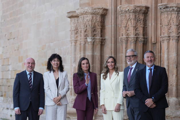 Queen Letizia meets with the Associació de Dones Empresàries Queen Letizia, accompanied by the president of the Association, Laia Rogel 3d , the Minister of Equality, Ana Redondo 2i , the delegate of the Government in Catalonia, Carlos Prieto i , the mayor of Lleida, Félix Larrosa 2d , and the Minister of Enterprise, Miquel Sàmper d , meets with the Associació de Dones Empresàries de Lleida, a 9 de abril de 2026, en Lleida, Catalunya Espana The meeting, held in the Seu Vella de Lleida and behind closed doors, is part of the acts of the 20th anniversary of the association and precedes the delivery of the XVI Premis Ap Lleida, which recognize the leadership and career of businesswomen and professionals in the territory 09 APRIL 2026 Lleida, Copyright: xDavidxZorrakinox 7425469