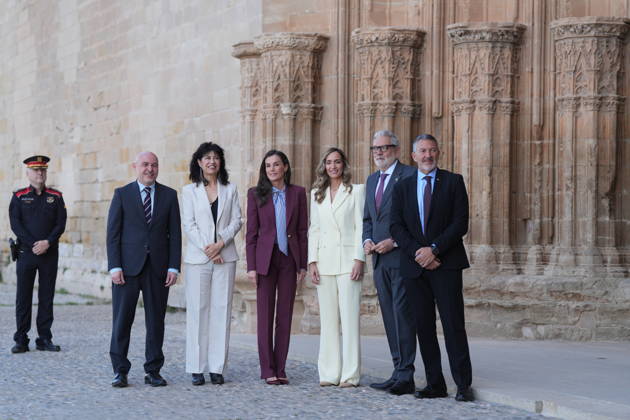 Queen Letizia meets with the Associació de Dones Empresàries Queen Letizia, accompanied by the president of the Association, Laia Rogel 3d , the Minister of Equality, Ana Redondo 2i , the delegate of the Government in Catalonia, Carlos Prieto i , the mayor of Lleida, Félix Larrosa 2d , and the Minister of Enterprise, Miquel Sàmper d , meets with the Associació de Dones Empresàries de Lleida, a 9 de abril de 2026, en Lleida, Catalunya Espana The meeting, held in the Seu Vella de Lleida and behind closed doors, is part of the acts of the 20th anniversary of the association and precedes the delivery of the XVI Premis Ap Lleida, which recognize the leadership and career of businesswomen and professionals in the territory 09 APRIL 2026 Lleida, Copyright: xDavidxZorrakinox 7425468