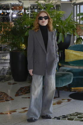 April 8, 2026, Rome, Italy: Isabelle Huppert attends the photocall of movie La donna più ricca del mondo (La femme la plus riche au monde) at Sofitel Hotel Villa Borghese. Rome Italy - ZUMAs197 20260408_aaa_s197_159 Copyright: xMarioxCartellix