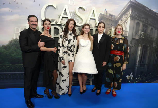 Premiere of the new series La casa de los espíritus Alfonso Herrera, Maribel Verdú, Fernanda Castillo, Nicole Wallace and Francisca Alegría during the premiere of La casa de los espíritus, the new Amazon Prime series, on April 9, 2026, in Madrid Spain Based on the successful novel by Isabel Allende, La casa de los espíritus 09 APRIL 2026 Madrid Madrid Spain Copyright: xJosexVelascox 7427760