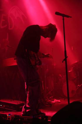 Joachim Liebens von der Band The Haunted Youth bei einem Konzert im Hole 44 in Berlin, 9. April 2026. The Haunted Youth Konzert Berlin