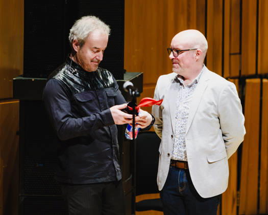 Gunning Inspiration Award during the London Soundtrack Festival on Thursday 9 April 2026 David Arnold accepts the Gunning Inspiration Award during the London Soundtrack Festival on Thursday 9 April 2026 at Barbican Hall , London. David Arnold was presented the award by festival artistic director Michael Beek., Credit:Julie Edwards Avalon Copyright: xJuliexEdwardsx xAvalonx 1089865069