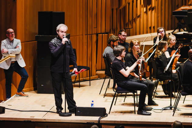 Gunning Inspiration Award during the London Soundtrack Festival on Thursday 9 April 2026 David Arnold accepts the Gunning Inspiration Award during the London Soundtrack Festival on Thursday 9 April 2026 at Barbican Hall , London. David Arnold was presented the award by festival artistic director Michael Beek., Credit:Julie Edwards Avalon Copyright: xJuliexEdwardsx xAvalonx 1089865086