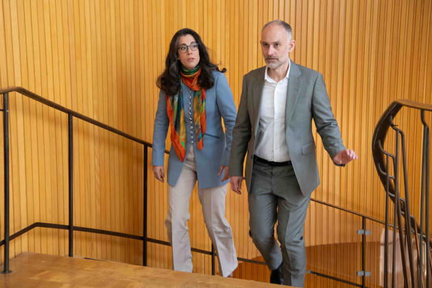 von links: Marie JACQUOT, Musikerin, Chefdirigentin WDR Sinfonieorchester, Sebastian KOENIG, König, Manager WDR Sinfonieorchester, Pressekonferenz anlaesslich der Vorstellung der neuen Chefdirigentin des WDR Sinfonieorchesters, beim WDR in Koeln am 10.04.2026,