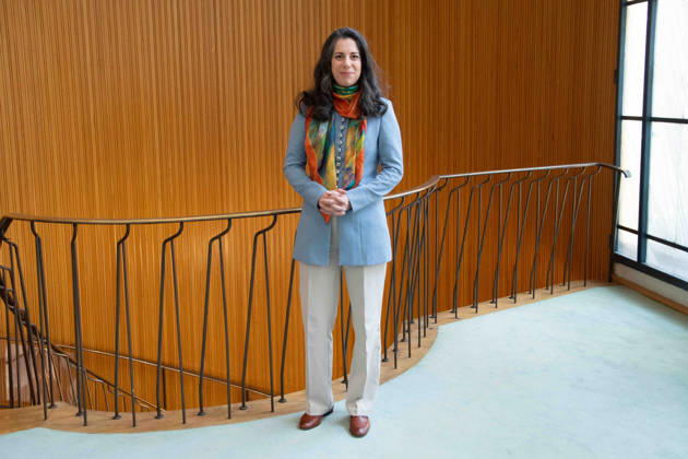 Marie JACQUOT, Musikerin, Chefdirigentin WDR Sinfonieorchester, Portraet, Portrait, Porträt, Einzelbild, angeschnittenes Einzelmotiv, ganze Figur, Ganzkoerper, Pressekonferenz anlaesslich der Vorstellung der neuen Chefdirigentin des WDR Sinfonieorchesters, beim WDR in Koeln am 10.04.2026,