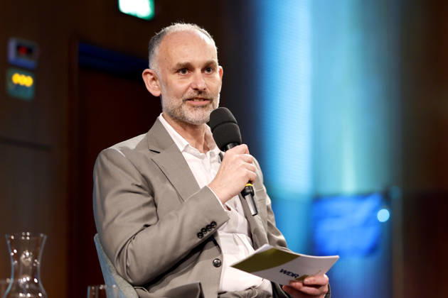 Manager Sebastian König, Manager des WDR-Sinfonieorchesters, bei dem Pressetermin anlässlich der Vorstellung der neuen Chefdirigentin des WDR-Sinfonieorchesters, im WDR-Funkhaus. Köln, 10.04.2026 NRW Deutschland Copyright: xChristophxHardtx