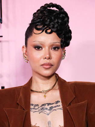 Fashion Trust U.S. Awards 2026 LOS ANGELES, CALIFORNIA, USA - APRIL 07: Bella Poarch wearing Do Long arrives at the Fashion Trust U.S. Awards 2026 In Partnership With Google held at nya studios WEST on April 7, 2026 in Los Angeles, California, United States., Credit:Chad Salvador Avalon United States, California, Los Angeles, nya studios WEST  Copyright: xChadxSalvadorx xAvalonx 1089976336
