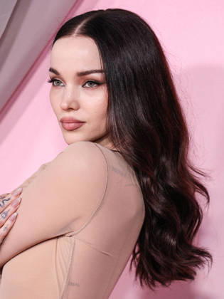 Fashion Trust U.S. Awards 2026 LOS ANGELES, CALIFORNIA, USA - APRIL 07: Dove Cameron wearing Ferrari FW26 RTW arrives at the Fashion Trust U.S. Awards 2026 In Partnership With Google held at nya studios WEST on April 7, 2026 in Los Angeles, California, United States., Credit:Chad Salvador Avalon United States, California, Los Angeles, nya studios WEST  Copyright: xChadxSalvadorx xAvalonx 1089978033