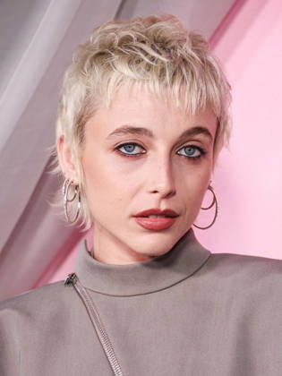Fashion Trust U.S. Awards 2026 LOS ANGELES, CALIFORNIA, USA - APRIL 07: Emma Chamberlain wearing Mugler FW26 RTW arrives at the Fashion Trust U.S. Awards 2026 In Partnership With Google held at nya studios WEST on April 7, 2026 in Los Angeles, California, United States., Credit:Chad Salvador Avalon United States, California, Los Angeles, nya studios WEST  Copyright: xChadxSalvadorx xAvalonx 1089978522