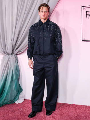 Fashion Trust U.S. Awards 2026 LOS ANGELES, CALIFORNIA, USA - APRIL 07: Joe Burrow arrives at the Fashion Trust U.S. Awards 2026 In Partnership With Google held at nya studios WEST on April 7, 2026 in Los Angeles, California, United States., Credit:Chad Salvador Avalon United States, California, Los Angeles, nya studios WEST  Copyright: xChadxSalvadorx xAvalonx 1089979899