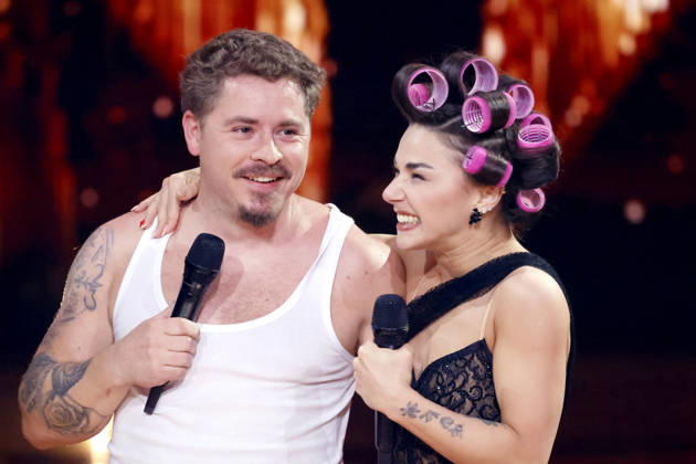 Schlagzeuger Gustav Schäfer (Tokio Hotel) und Profitänzerin Anastasia Maruster bei der fünften Tanzshow der 19. Staffel der RTL-Tanzshow Lets Dance im Coloneum. Köln, 10.04.2026 NRW Deutschland Copyright: xChristophxHardtx