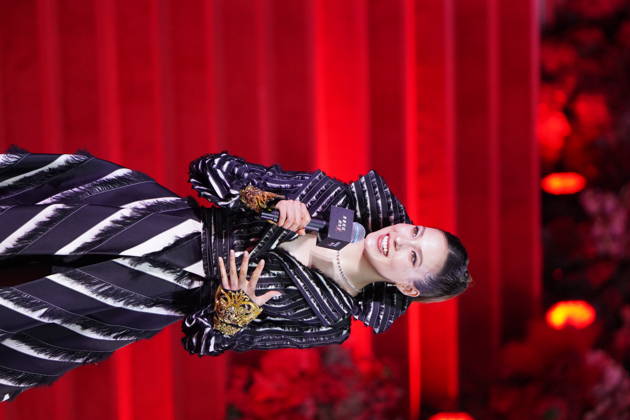 Entertainment Bilder des Tages SHANGHAI, CHINA - APRIL 10: Chinese freestyle skier Eileen Gu Ailing attends the premiere of film The Devil Wears Prada 2 on April 10, 2026 in Shanghai, China.  Copyright: xVCGx 111633971590