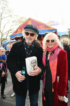 Musiker Wolfgang Niedecken und seine Frau Tina kommt zur Kölner Premiere des Circus Roncalli
