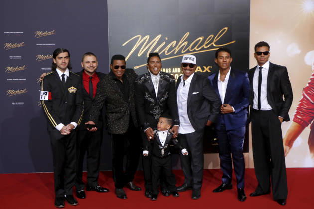 Michael , Weltpremiere auf dem Uber Platz, Berlin, 10.04.2026 Bigi Jackson (aka Blanket Jackson, Prince Michael Joseph Jackson, II), Prince Michael Jackson, Jackie Jackson, Jermaine Jackson, Marlon Jackson und Gäste bei der Weltpremiere des Kinofilms Michael auf dem Uber Platz in Berlin am 10.04.2026 Berlin Uber Platz Copyright: xAnitaxBuggex